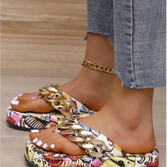 Chain wedge sandal - Picture 2 of 7